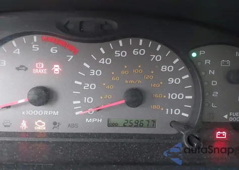 2001 Toyota Sequoia Limited V8 z USA, uszkodzony, nr VIN 5TDBT48A01S050724